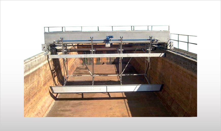 Puentes sedimentadores rectangulares barredores para remoción de lodos